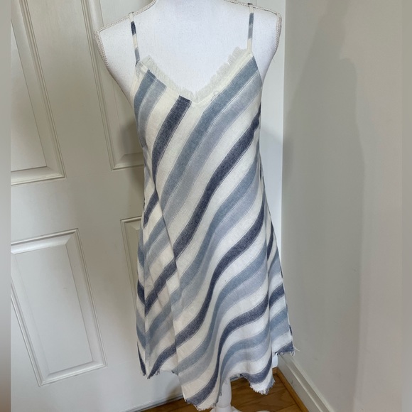 NWT Gilli Shift Dress - Picture 10 of 11